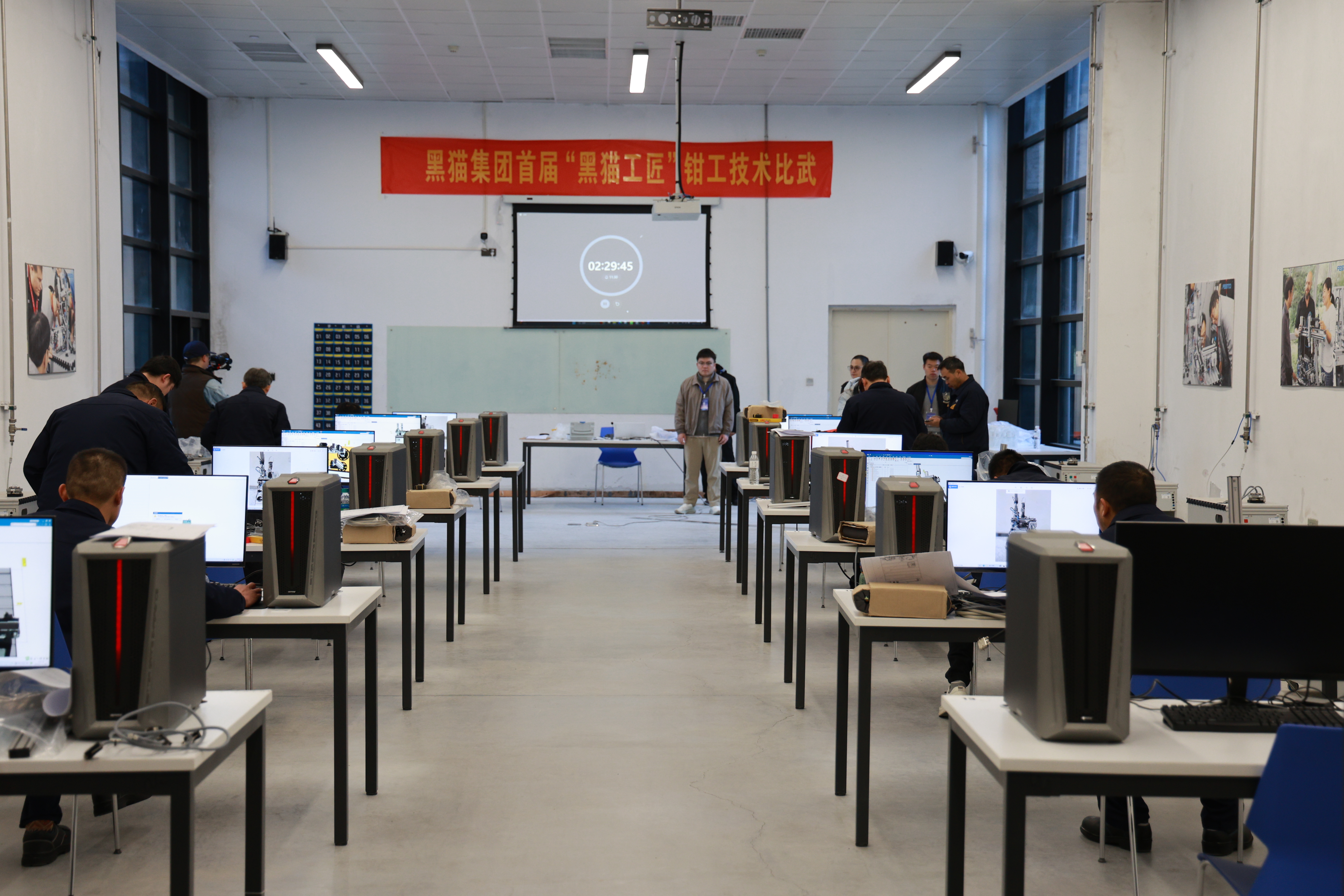 圖1 筆試現(xiàn)場(chǎng).jpg